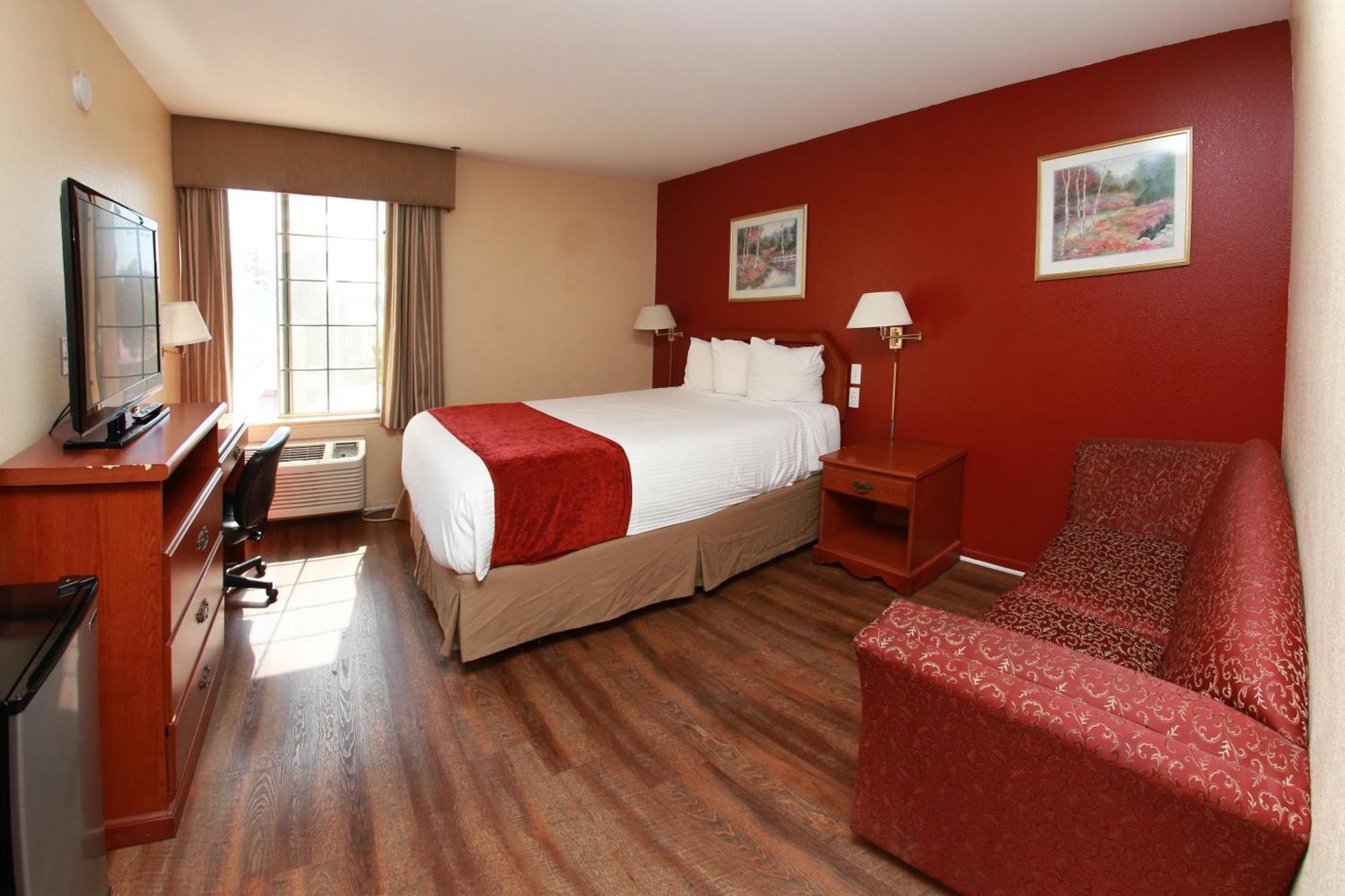 Ramada By Wyndham Fresno Northwest Hotel Exterior photo